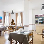 Hostel Muma *